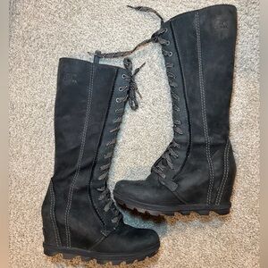 Sorel Women's Black Suede Joan of Arctic Lace-Up Wedge Boots 7 RARE